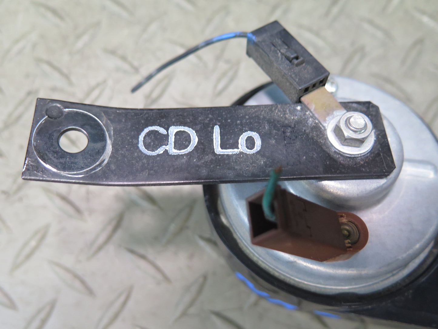 09-20 Nissan Z34 370Z Low Tone Note Pitch Horn Signal OEM