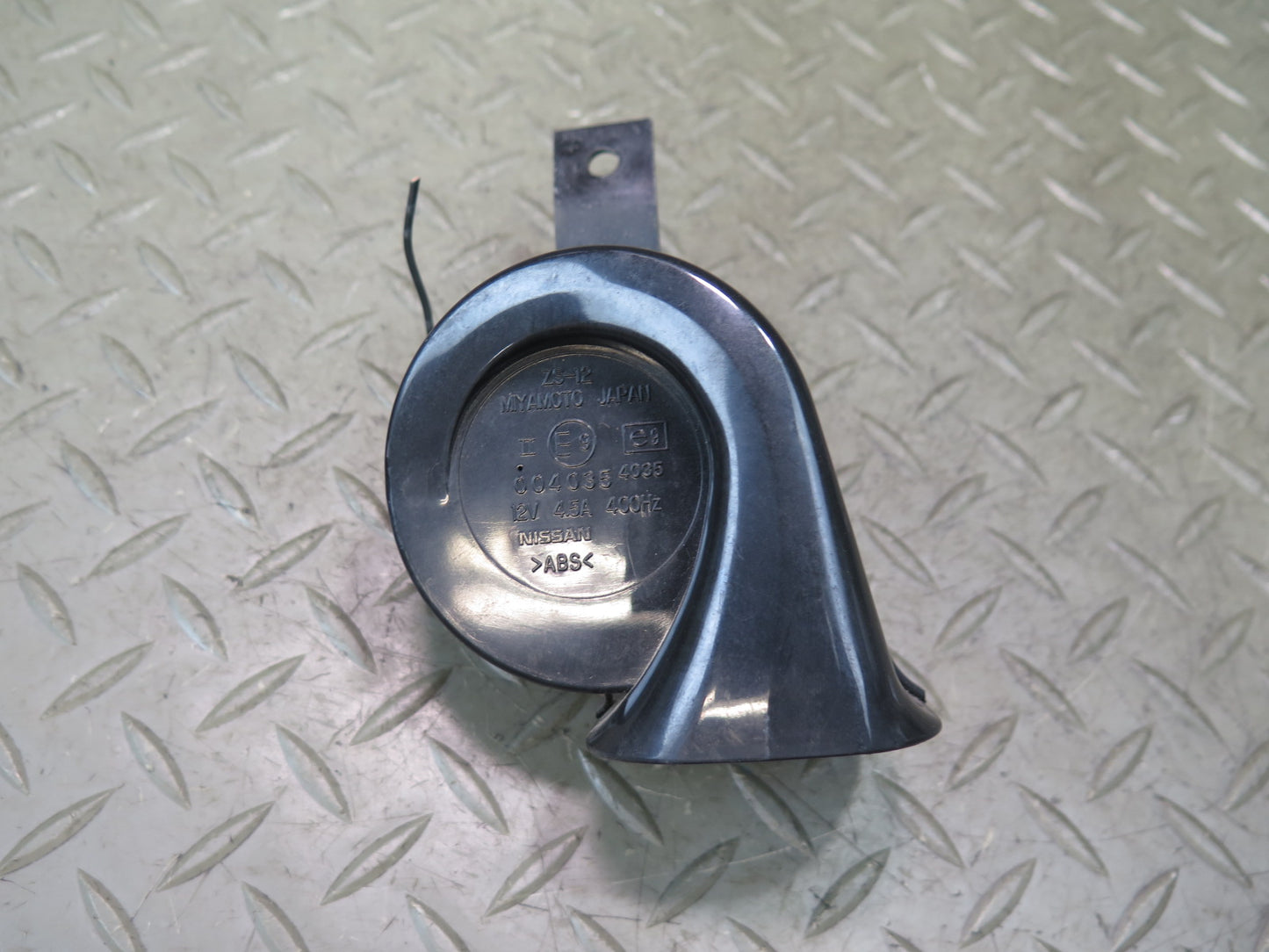 09-20 Nissan Z34 370Z Low Tone Note Pitch Horn Signal OEM
