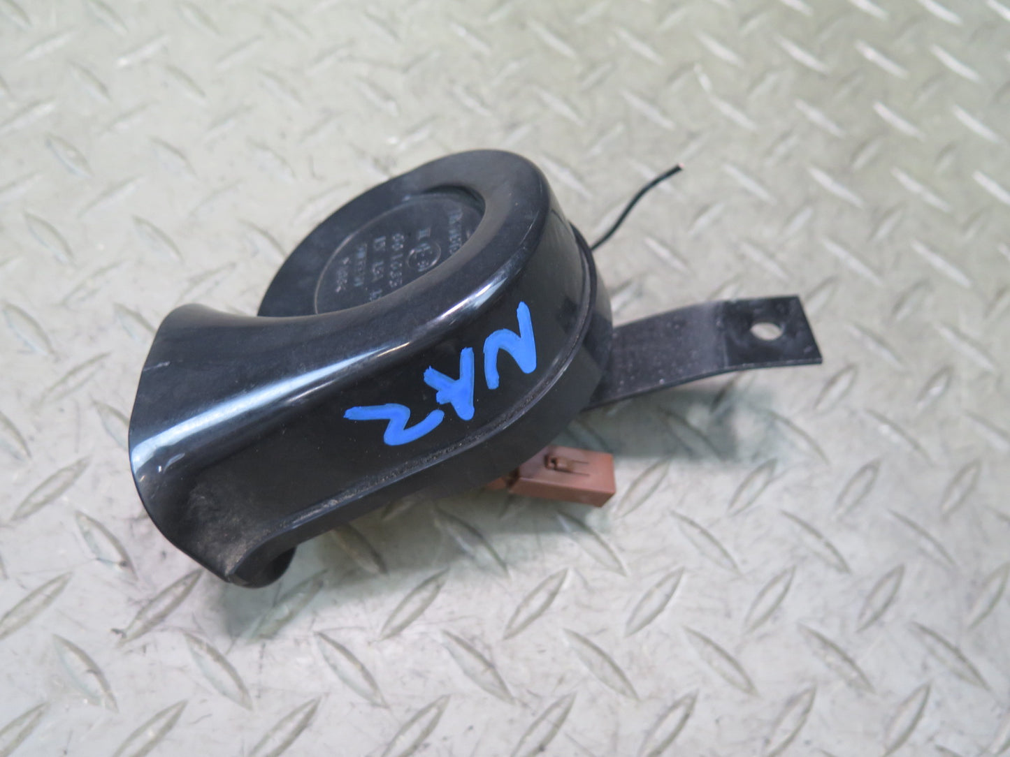 09-20 Nissan Z34 370Z Low Tone Note Pitch Horn Signal OEM