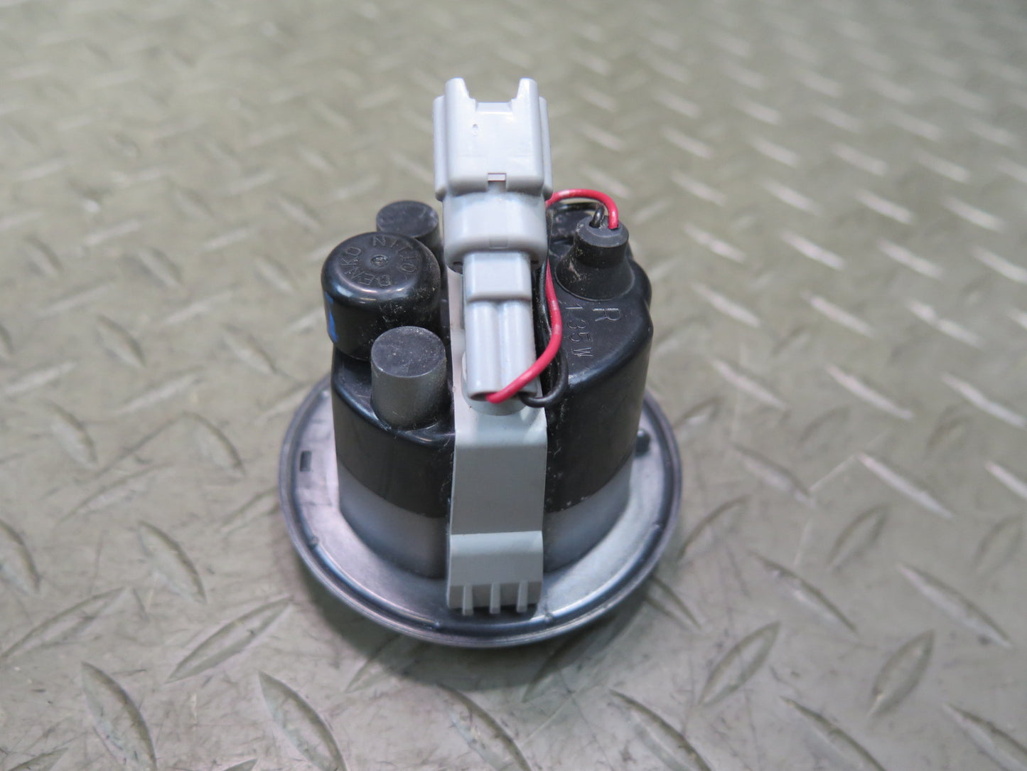 09-20 Nissan Z34 370Z Front Fender Turn Signal Marker Light Lamp OEM