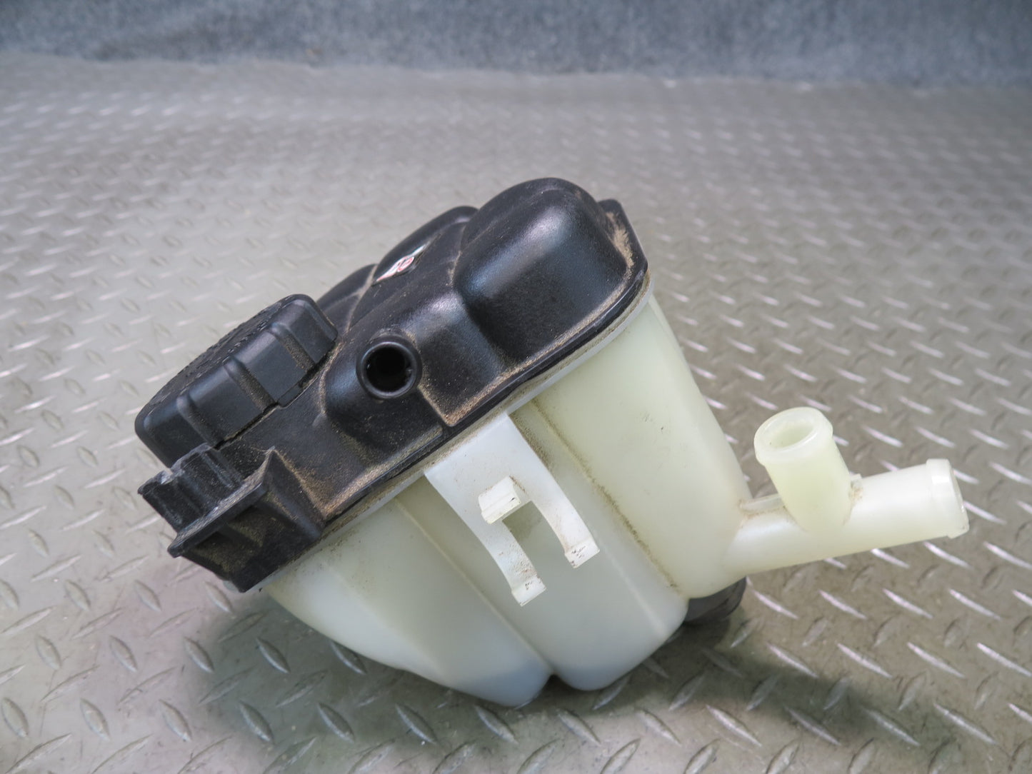 12-15 Mercedes W166 ML Engine Coolant Expansion Overflow Reservoir Tank OEM