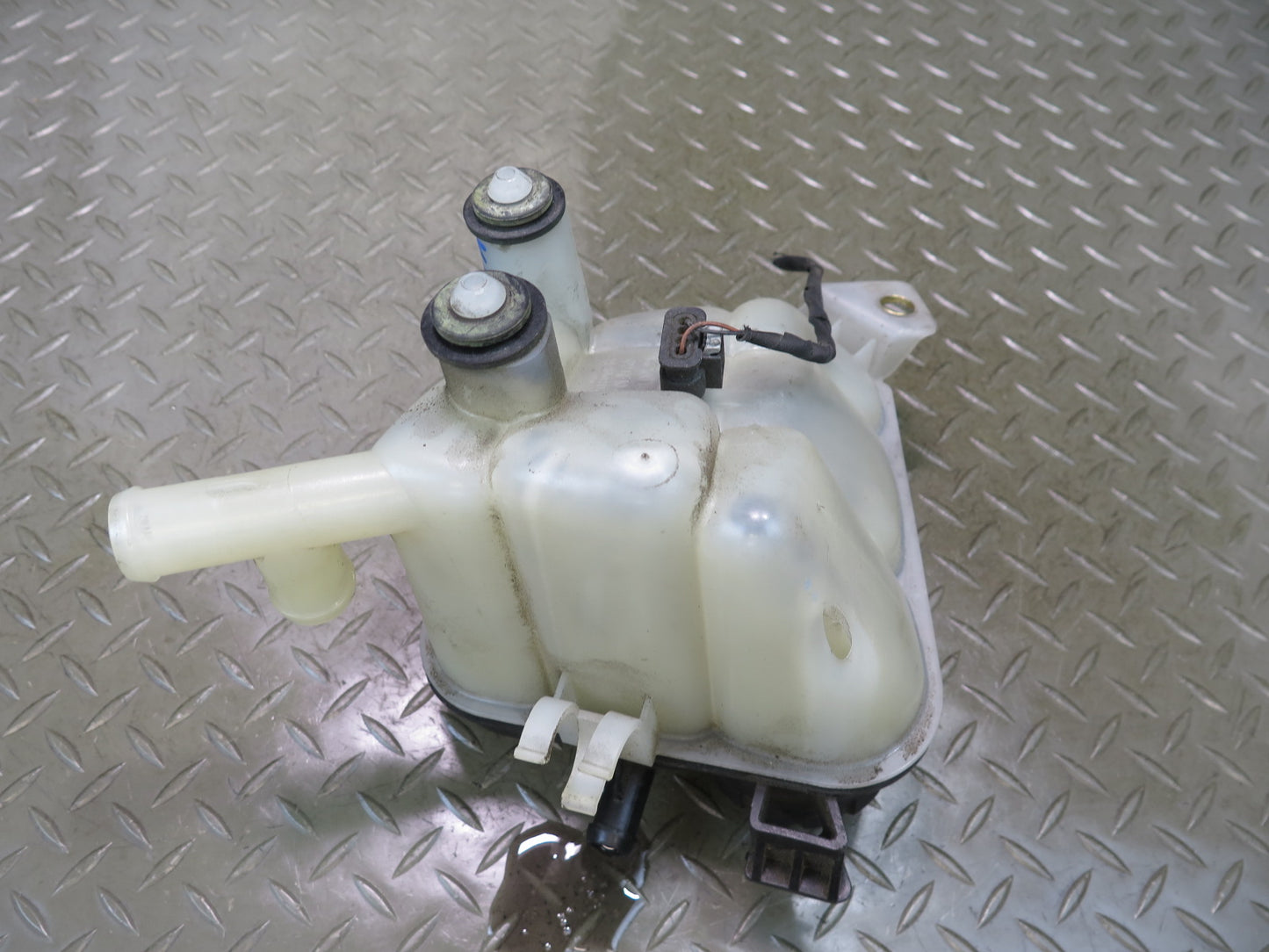 12-15 Mercedes W166 ML Engine Coolant Expansion Overflow Reservoir Tank OEM