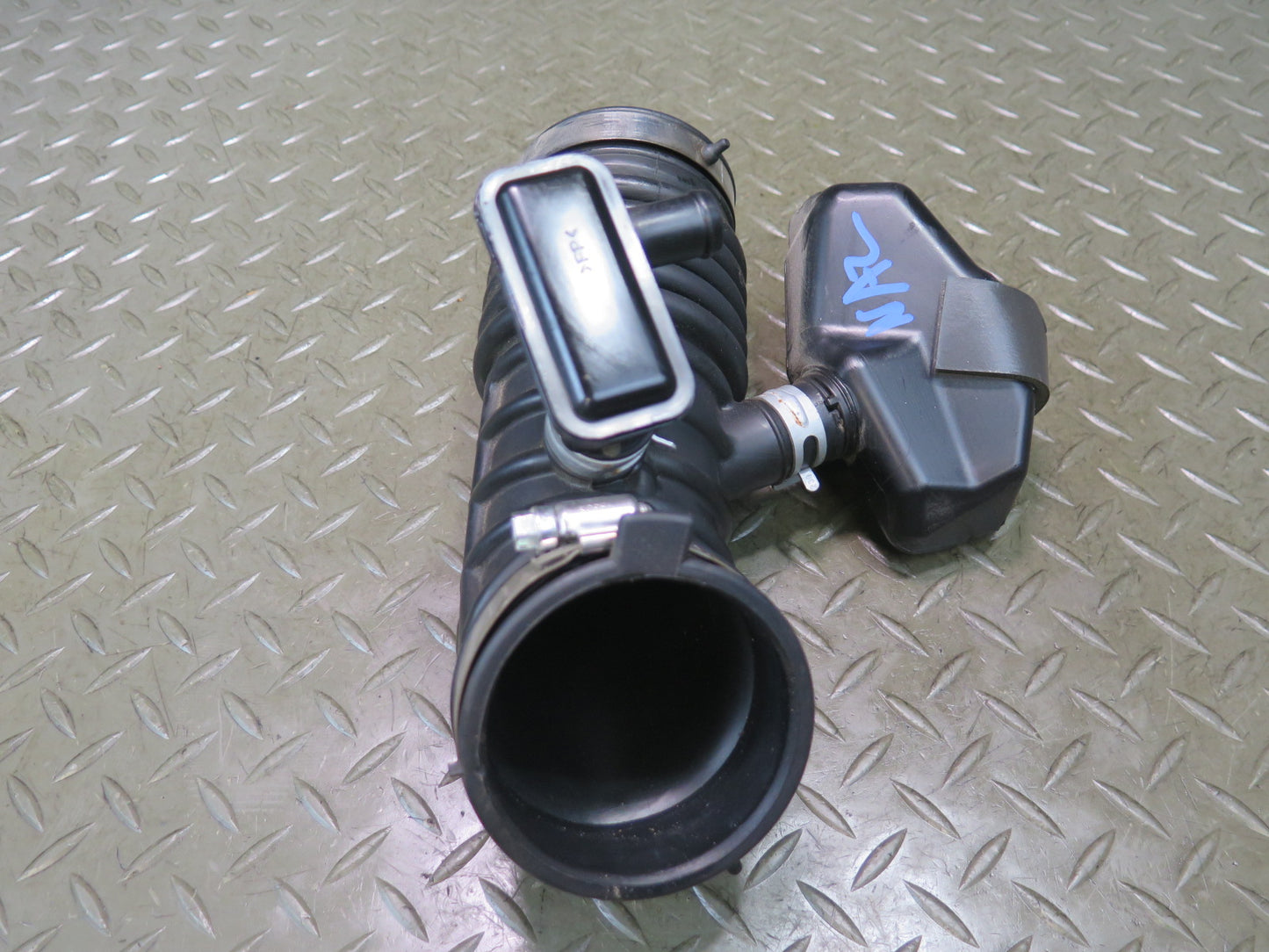 09-20 Nissan Z34 370Z VQ37VHR Left Air Intake Resonator Duct Hose Pipe OEM