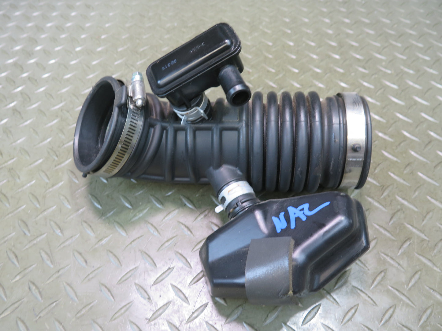 09-20 Nissan Z34 370Z VQ37VHR Left Air Intake Resonator Duct Hose Pipe OEM