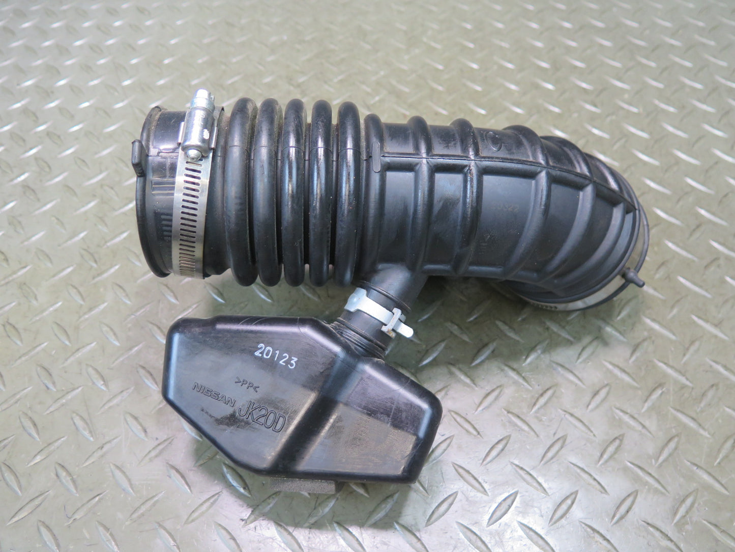 09-20 Nissan Z34 370Z VQ37VHR Left Air Intake Resonator Duct Hose Pipe OEM
