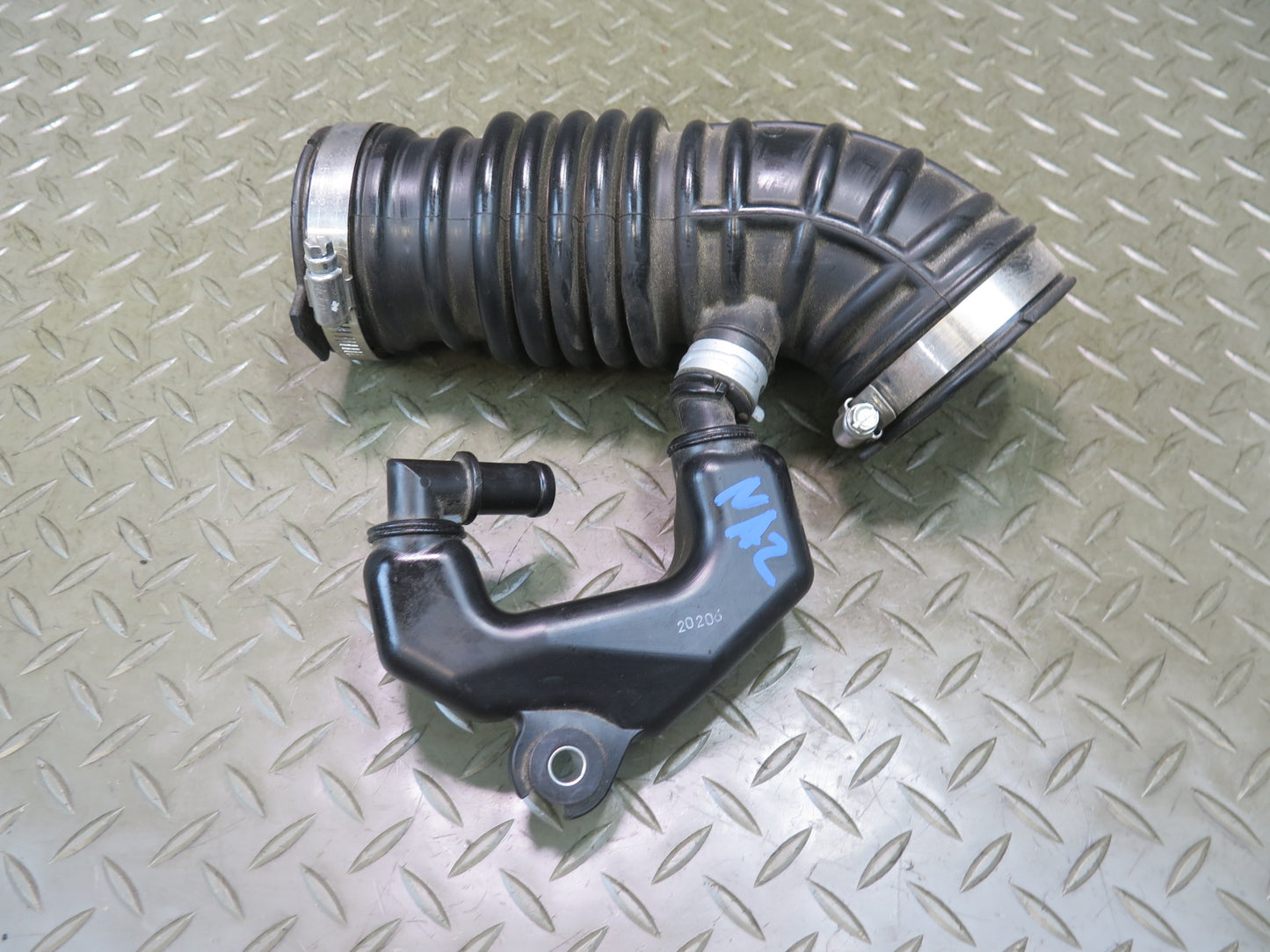 09-20 Nissan Z34 370Z VQ37VHR Right Air Intake Resonator Duct Hose Pipe OEM