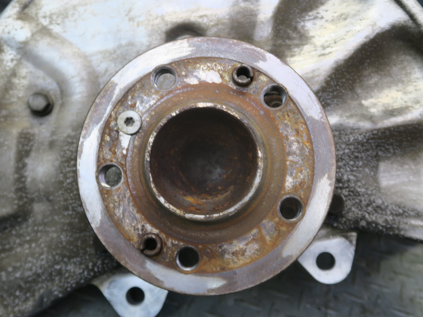 12-15 Mercedes W166 Ml-class Front Left Spindle Knuckle Wheel Hub Bearing OEM