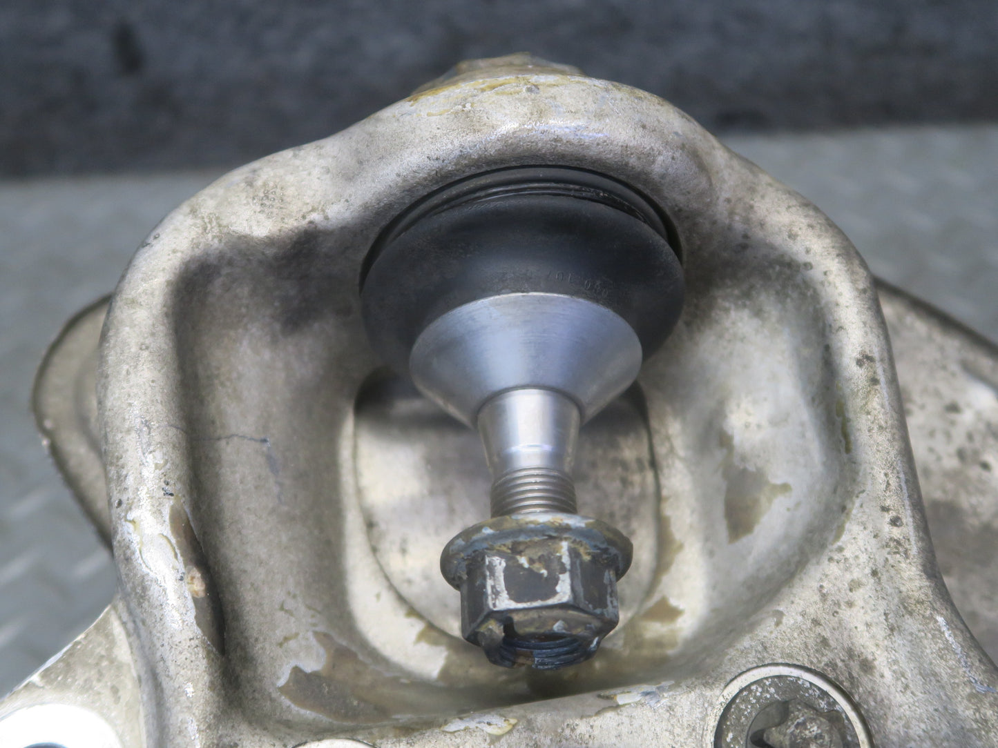 12-15 Mercedes W166 Ml-class Front Right Spindle Knuckle Wheel Hub Bearing OEM