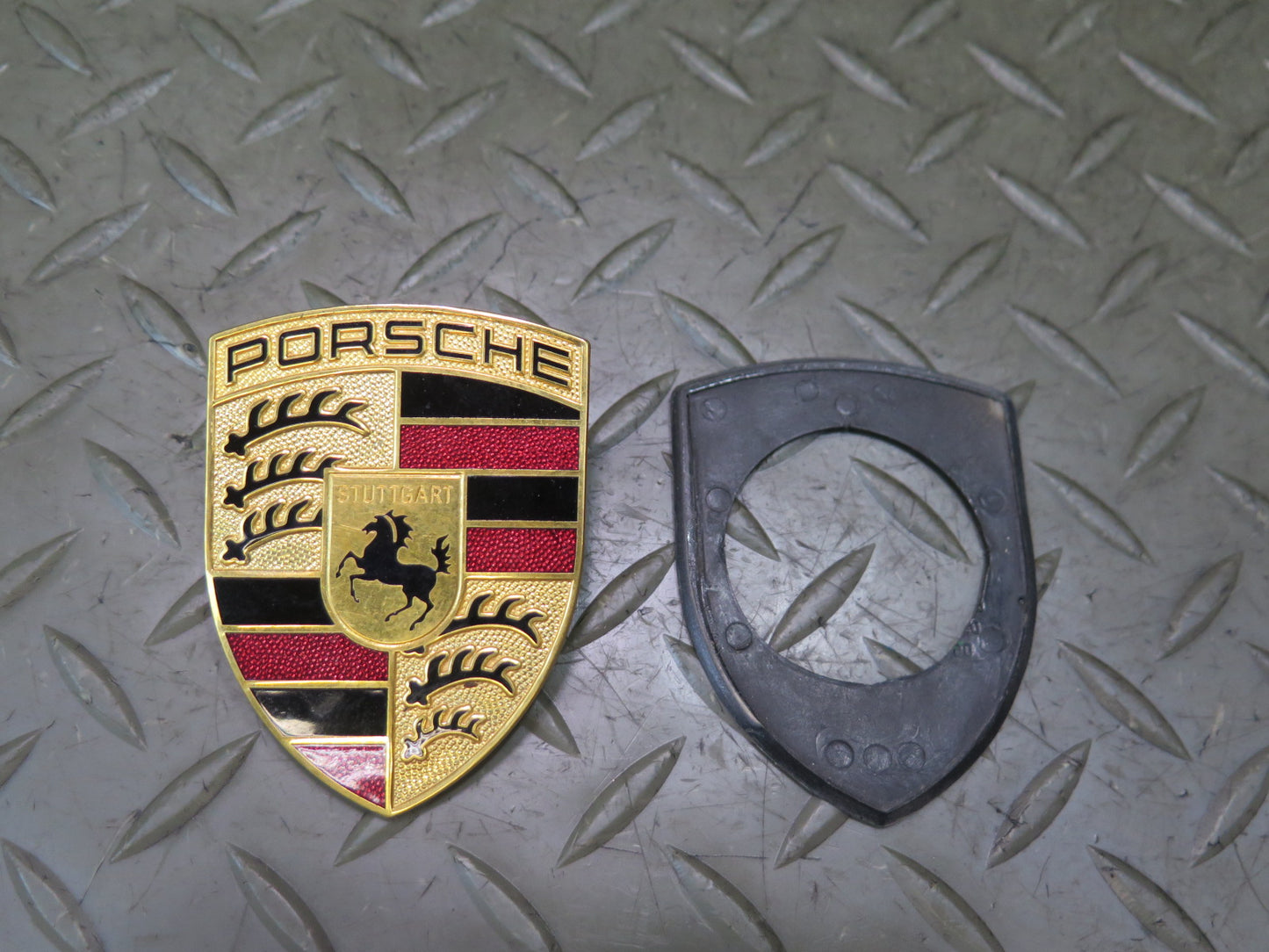 1984-1991 Porsche 928 Front Hood Emblem Logo Badge Symbol 99655921101
