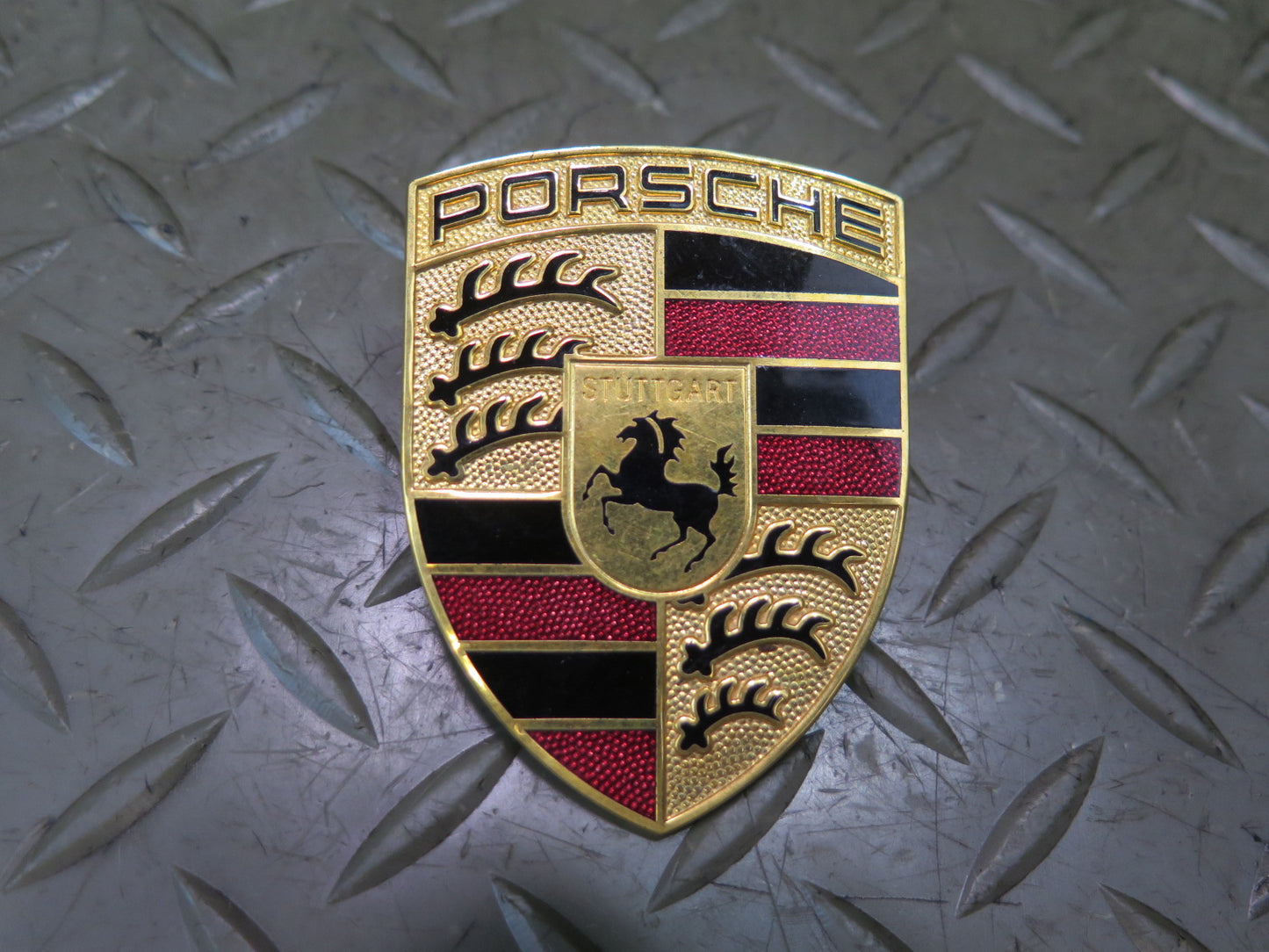 1984-1991 Porsche 928 Front Hood Emblem Logo Badge Symbol 99655921101