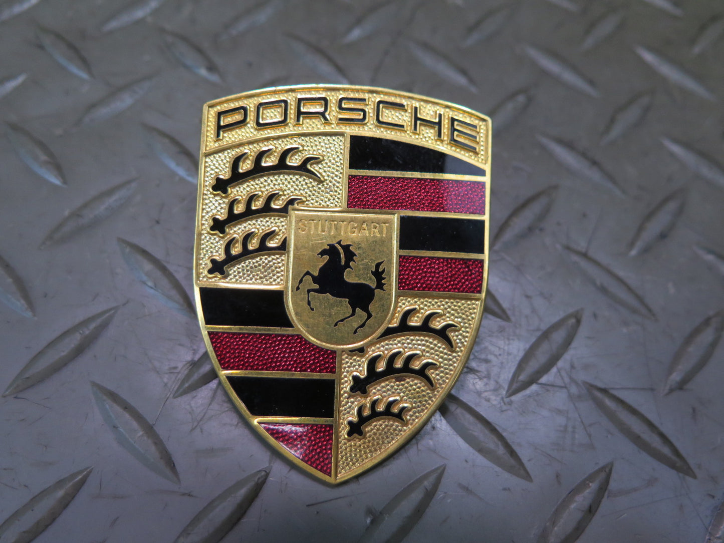 1984-1991 Porsche 928 Front Hood Emblem Logo Badge Symbol 99655921101