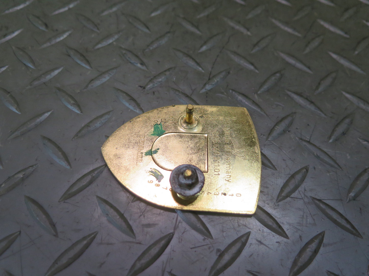 1984-1991 Porsche 928 Front Hood Emblem Logo Badge Symbol 99655921101