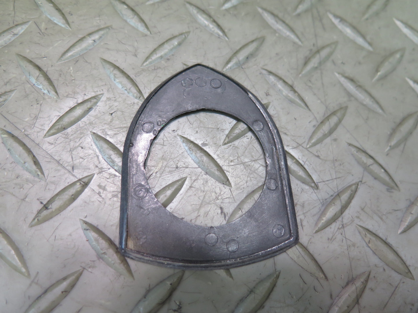 1984-1991 Porsche 928 Front Hood Emblem Logo Badge Symbol 99655921101