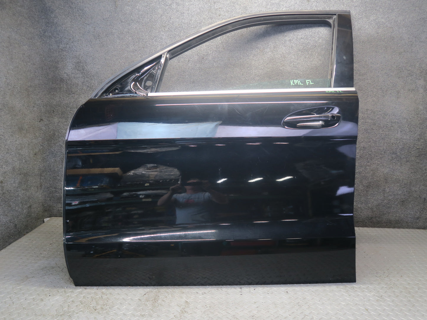 12-19 Mercedes W166 Ml-class Front Left Door Shell Panel w Glass Window OEM