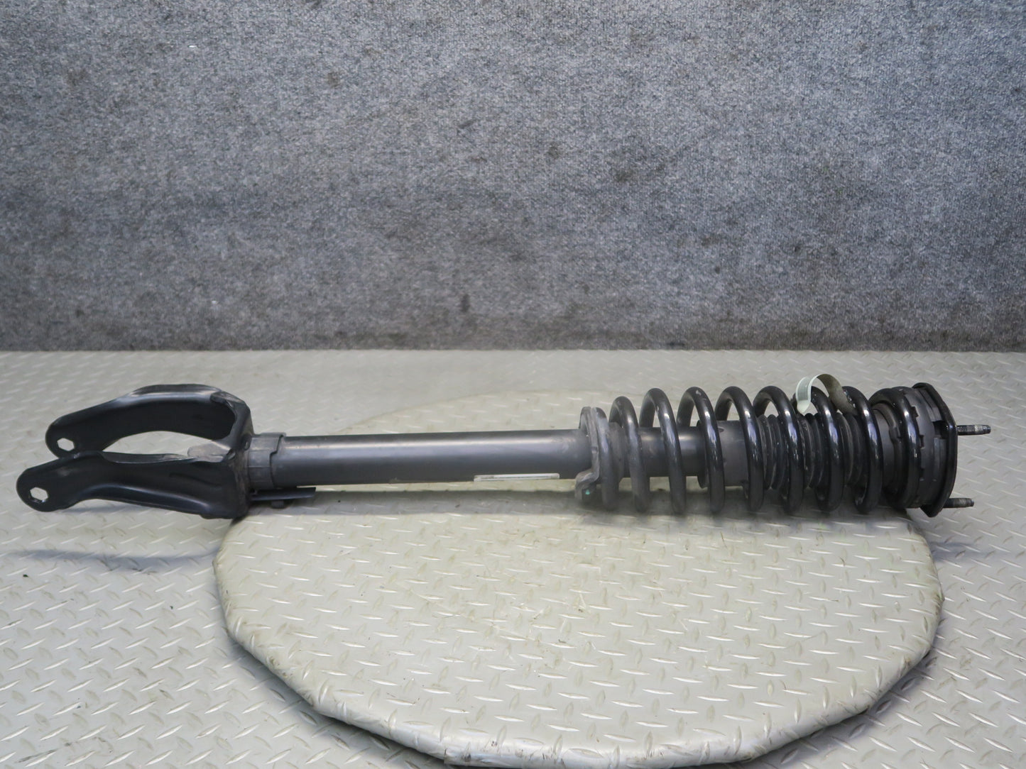 12-15 Mercedes W166 ML350 RWD Set of 2 Front Strut Shock Absorber OEM