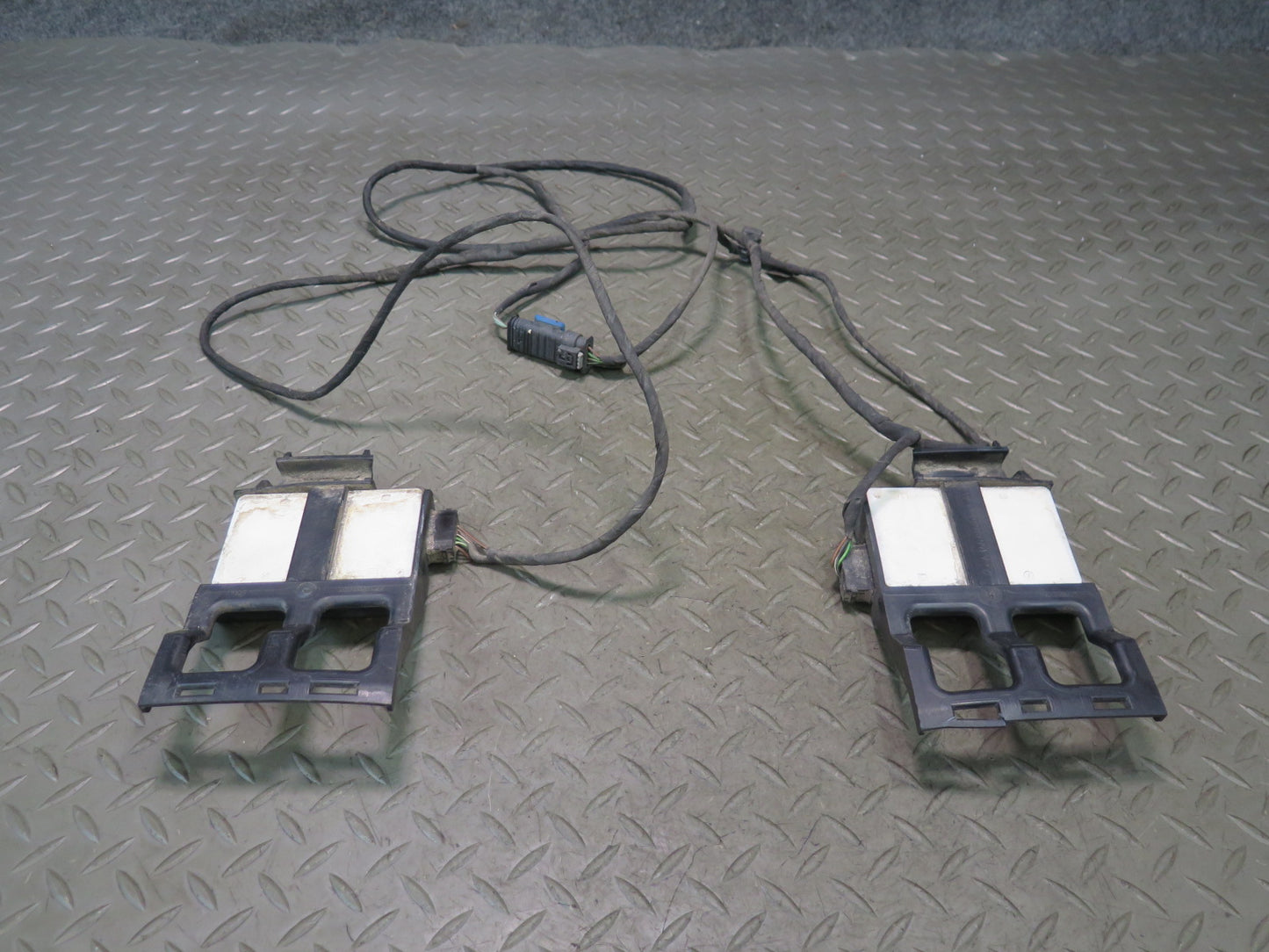 12-15 Mercedes W166 Ml-class Set of 2 Left & Right Blind Spot Sensor Module OEM