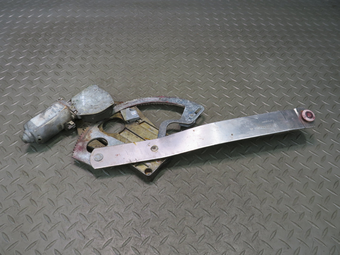 1984-1991 Porsche 928 Right Pass Side Door Window Regulator W/ Motor