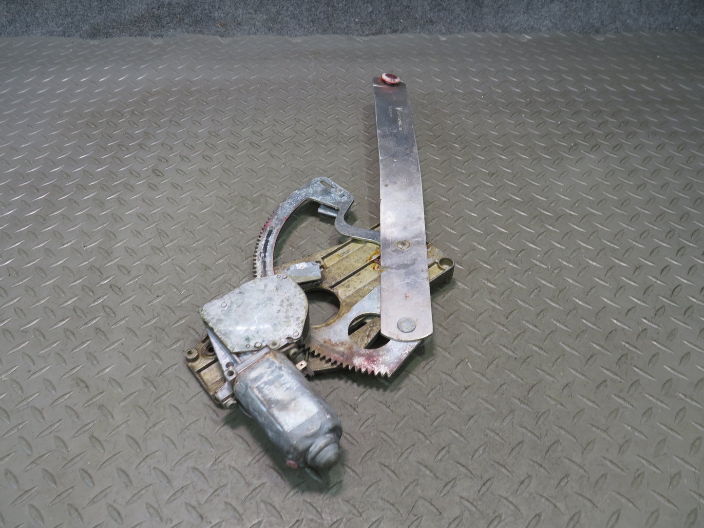 1984-1991 Porsche 928 Right Pass Side Door Window Regulator W/ Motor