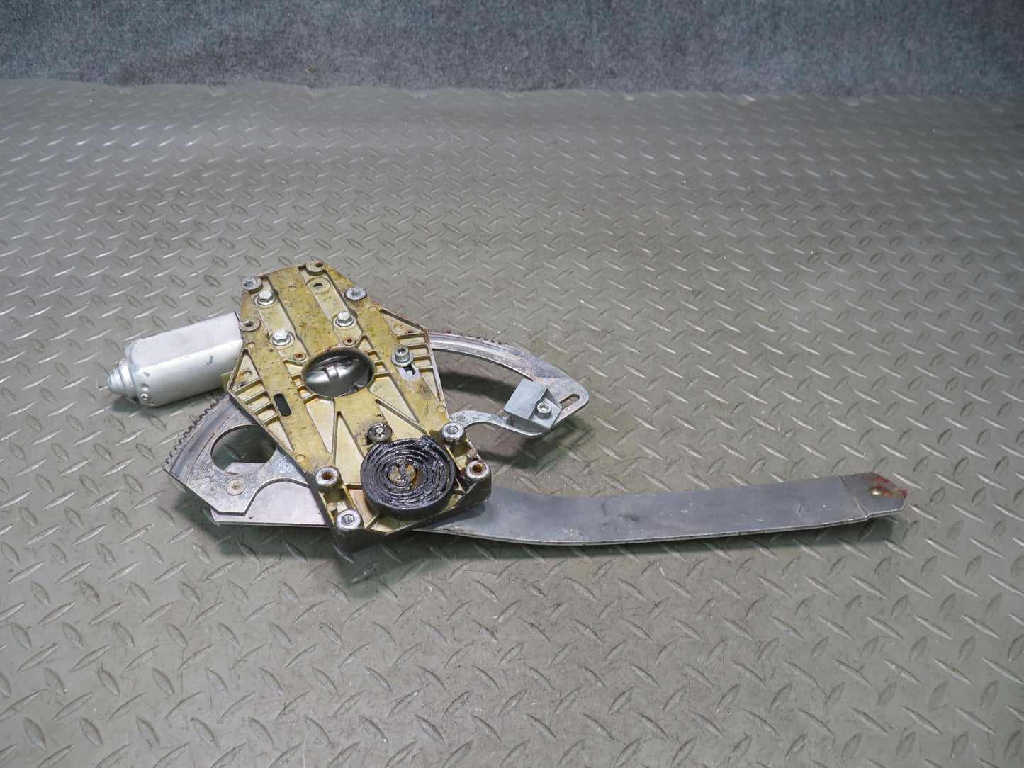 1984-1991 Porsche 928 Left Driver Side Door Window Regulator W/ Motor