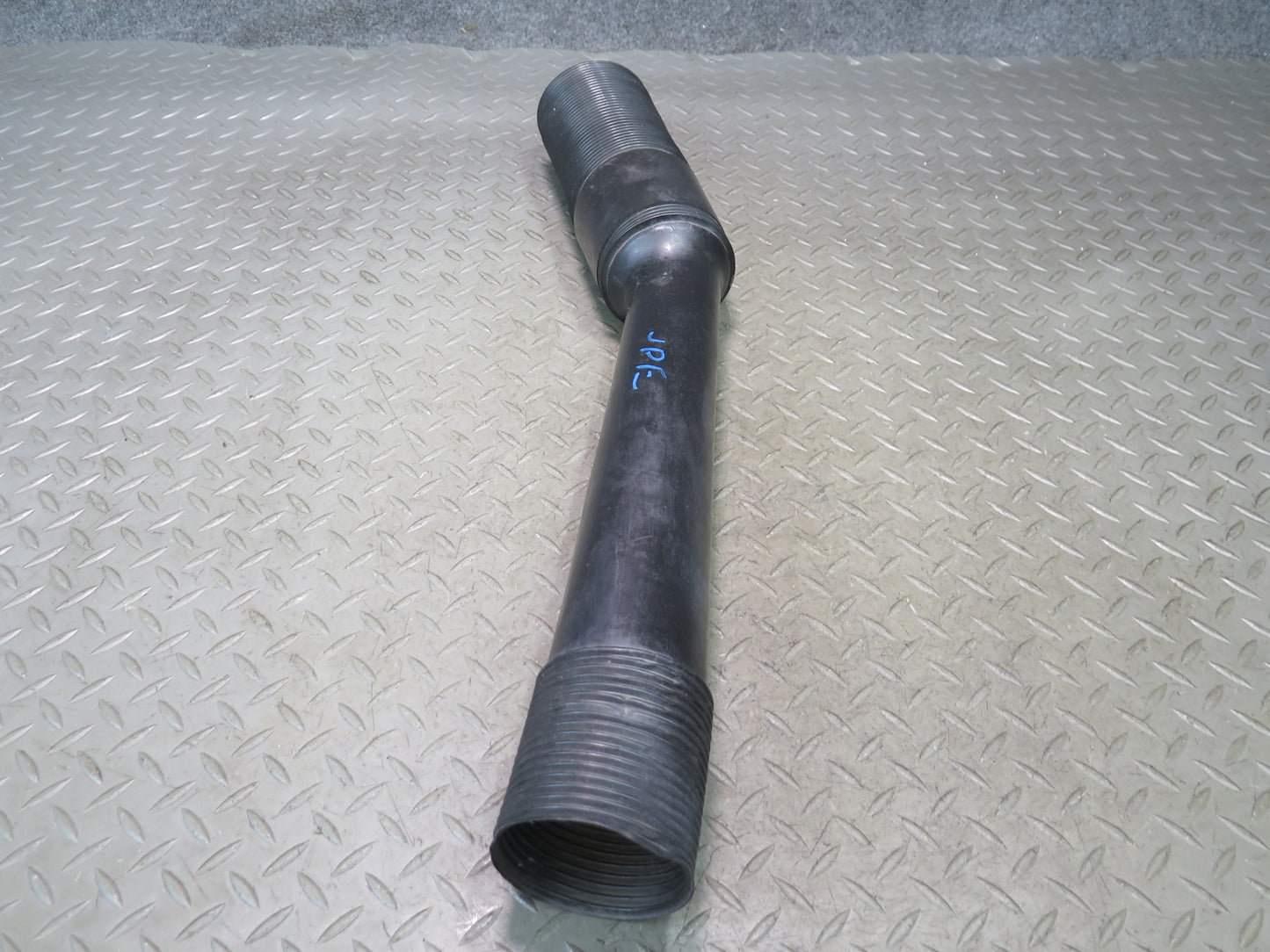 85-91 Porsche 928 S 5.0L Left & Right Air Intake Inlet Duct Hose Pipe Tube Set
