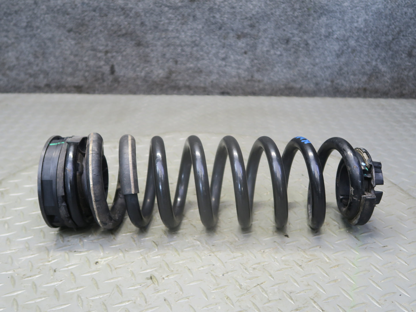 12-15 Mercedes W166 ML350 RWD Set of 2 Rear Left & Right Coil Spring OEM
