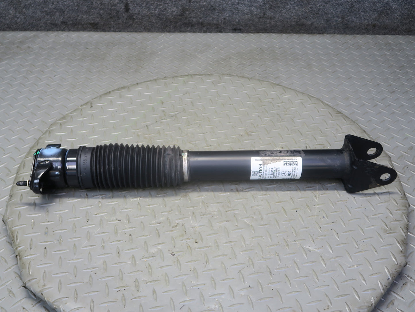 12-15 Mercedes W166 Ml-class RWD Rear Left Strut Shock Absorber 1663261500 OEM