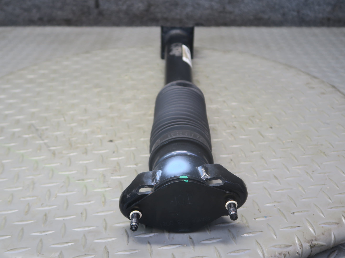 12-15 Mercedes W166 Ml-class RWD Rear Left Strut Shock Absorber 1663261500 OEM