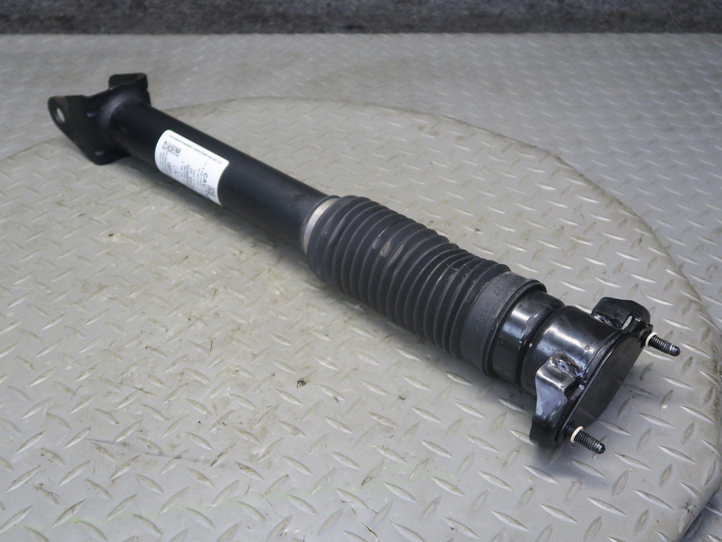 12-15 Mercedes W166 Ml-class RWD Rear Left Strut Shock Absorber 1663261500 OEM