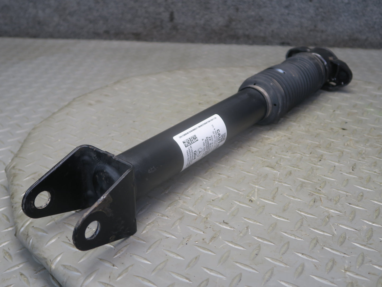 12-15 Mercedes W166 Ml-class RWD Rear Left Strut Shock Absorber 1663261500 OEM