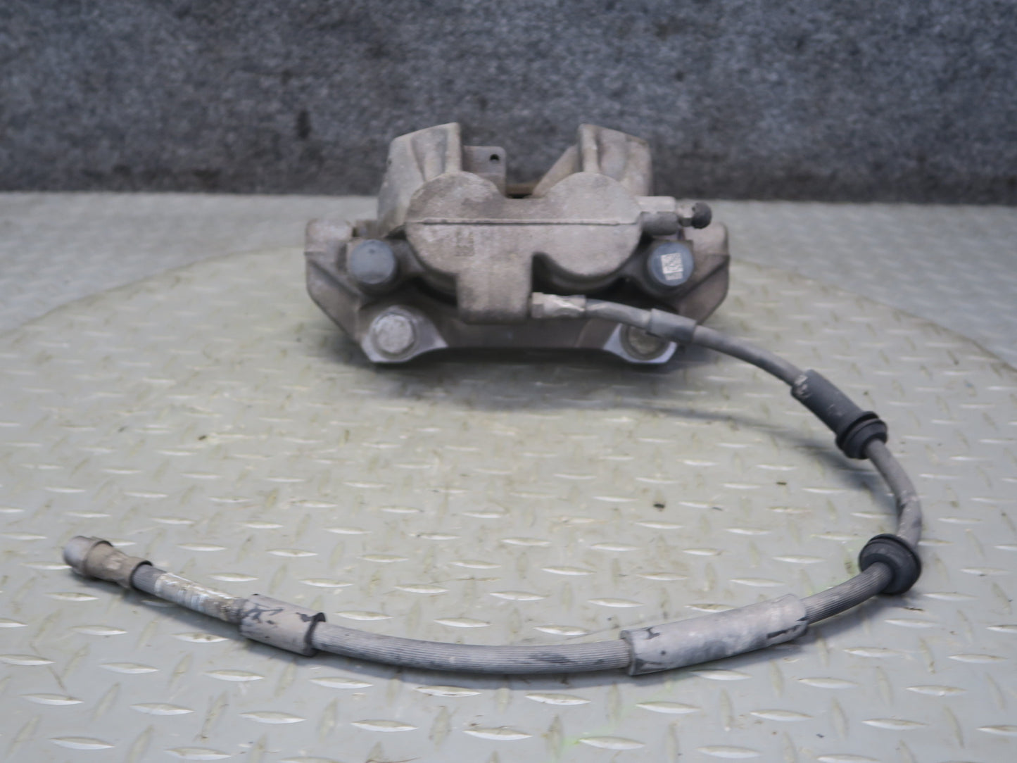 12-15 Mercedes W166 Ml-class RWD Set of 2 Front Left & Right Brake Caliper OEM