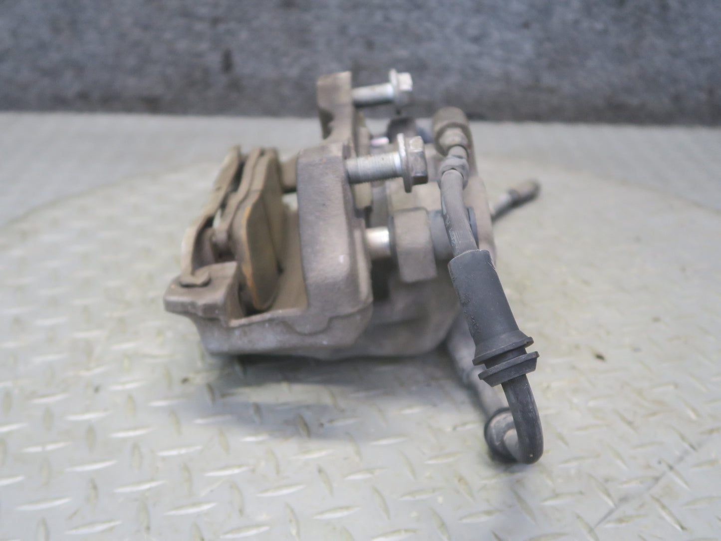 12-15 Mercedes W166 Ml-class RWD Set of 2 Front Left & Right Brake Caliper OEM
