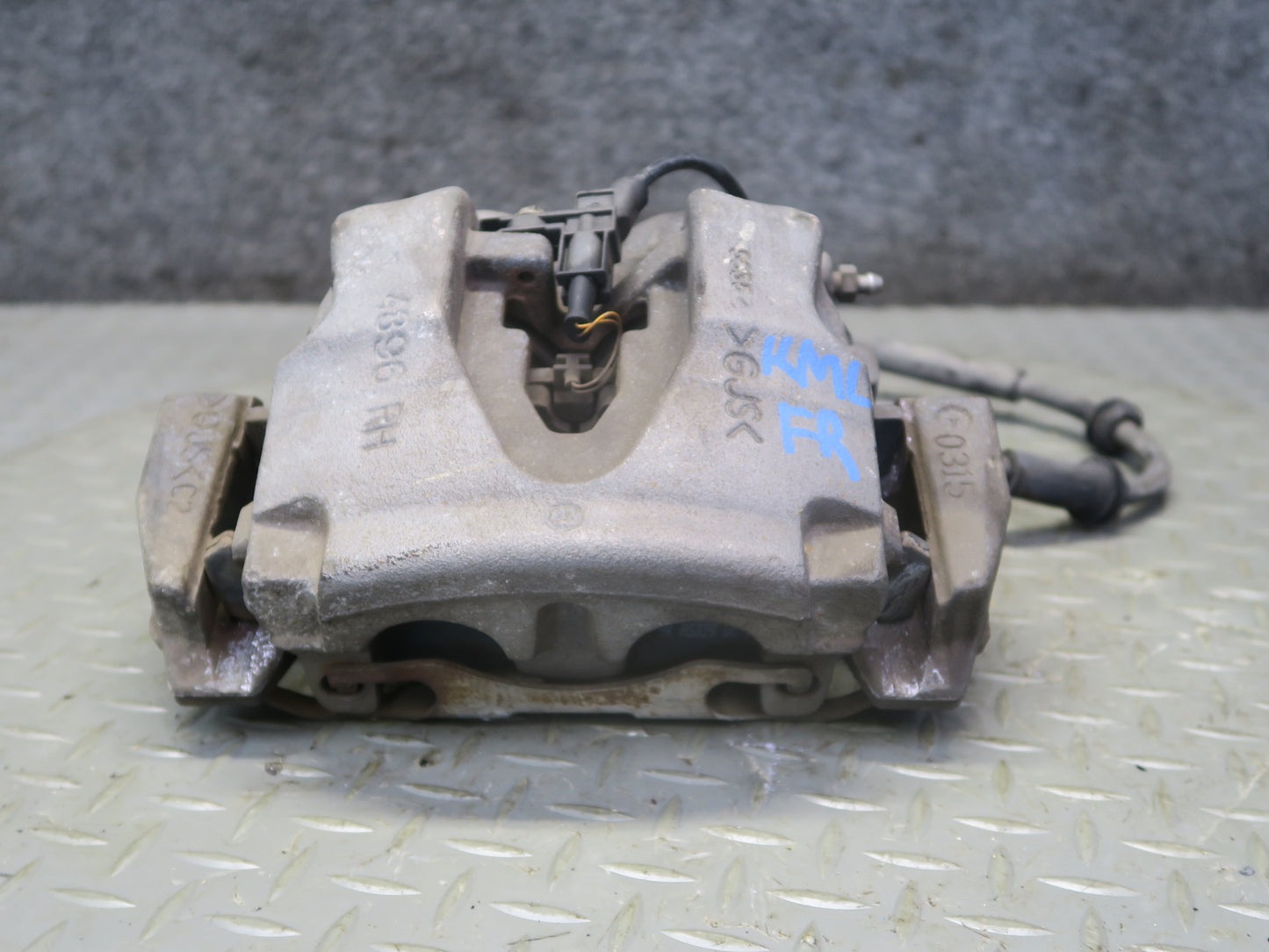 12-15 Mercedes W166 Ml-class RWD Set of 2 Front Left & Right Brake Caliper OEM
