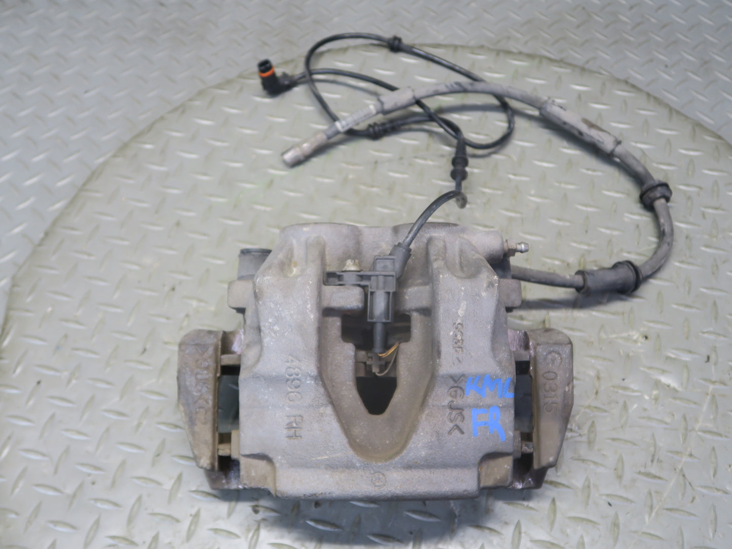12-15 Mercedes W166 Ml-class RWD Set of 2 Front Left & Right Brake Caliper OEM