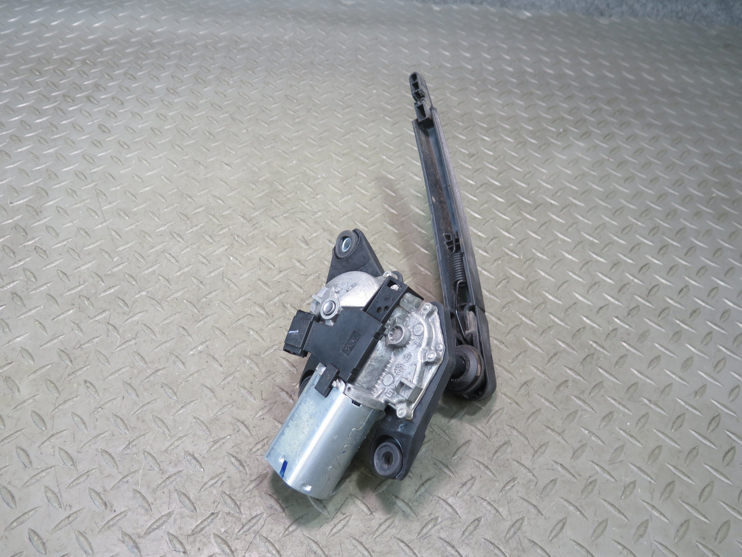 12-15 Mercedes W166 Ml-class Rear Tailgate Wiper Arm w Motor OEM