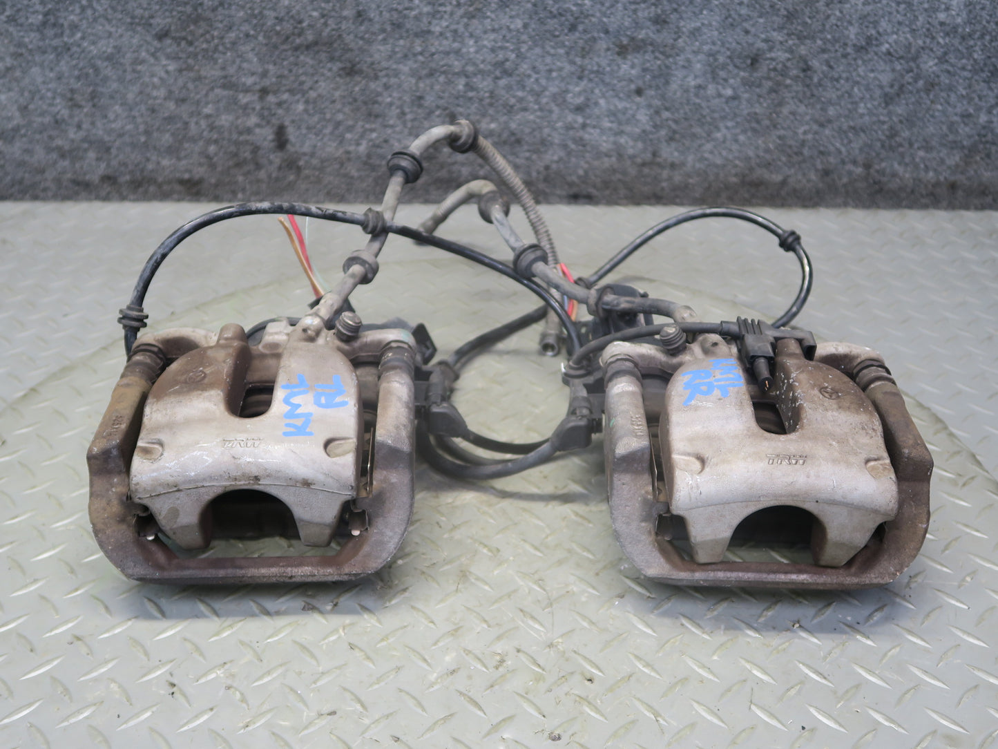 12-15 Mercedes W166 Ml-class RWD Set of 2 Rear Left & Right Brake Caliper OEM
