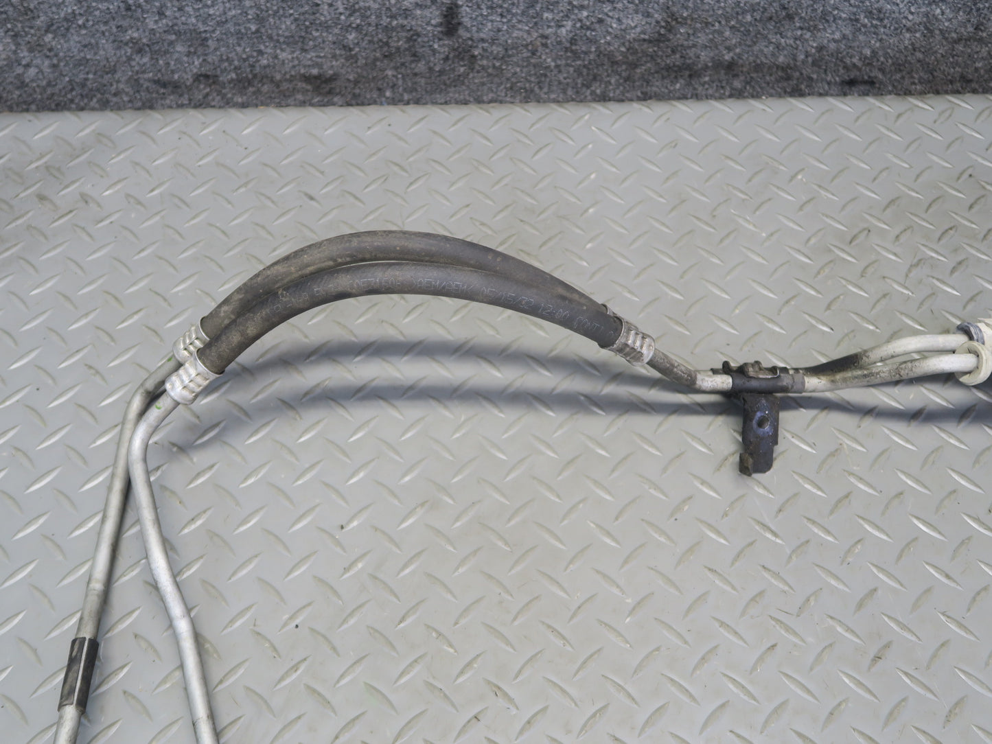 12-15 Mercedes W166 ML350 Automatic Transmission Oil Cooler Hose Pipe Line OEM