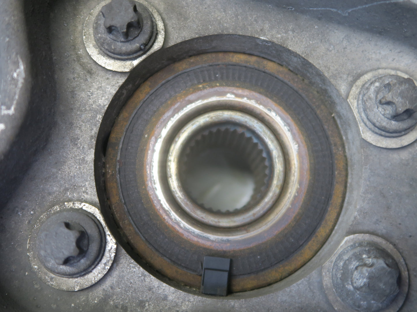 2014-2017 Maserati Ghibli M157 AWD Front Right Spindle Knuckle Wheel Hub Bearing