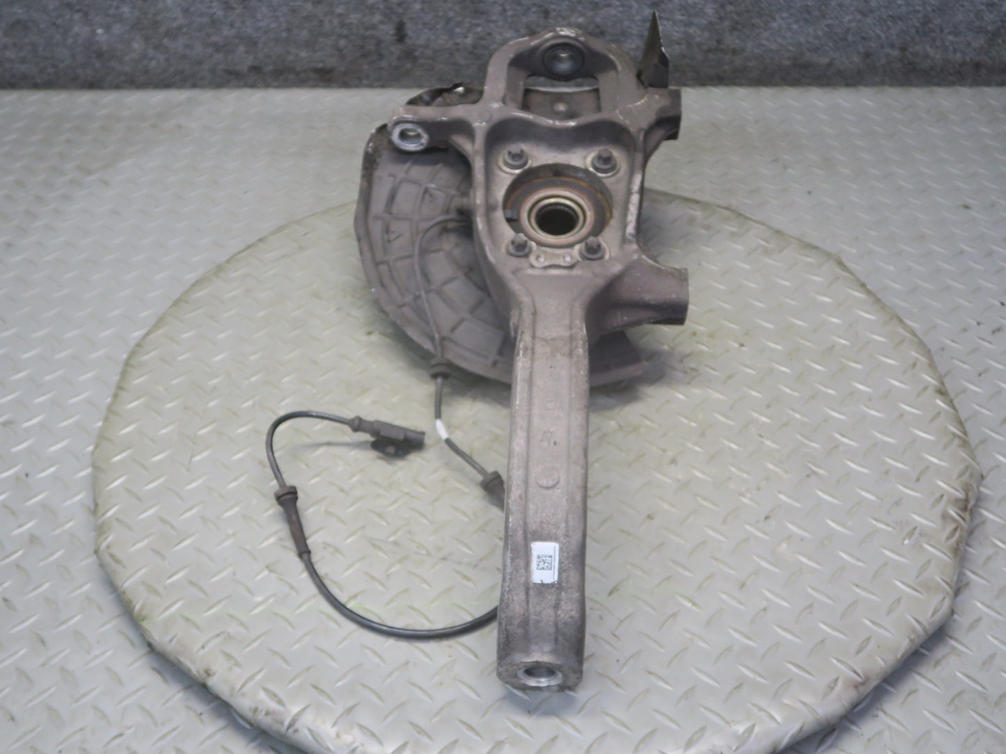 2014-2017 Maserati Ghibli M157 AWD Front Right Spindle Knuckle Wheel Hub Bearing