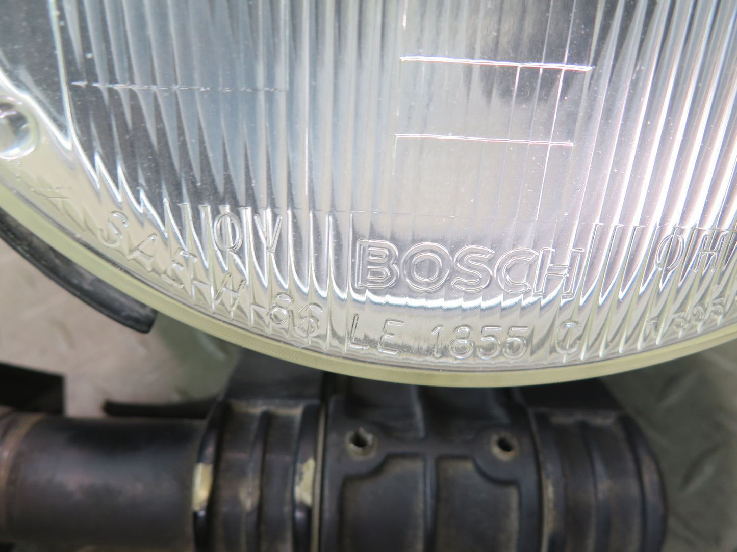 1987-1995 Porsche 928 S4 Front Left Side Halogen Headlight Lamp Assembly