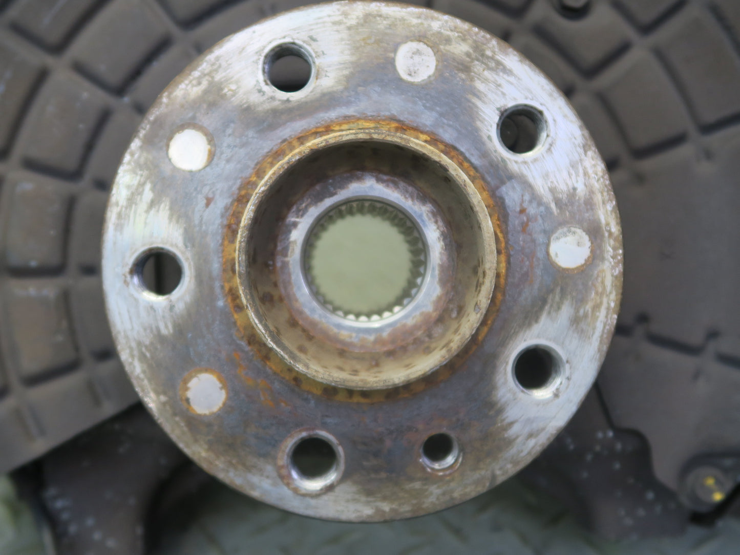 2014-2017 Maserati Ghibli M157 AWD Front Left Spindle Knuckle Wheel Hub Bearing
