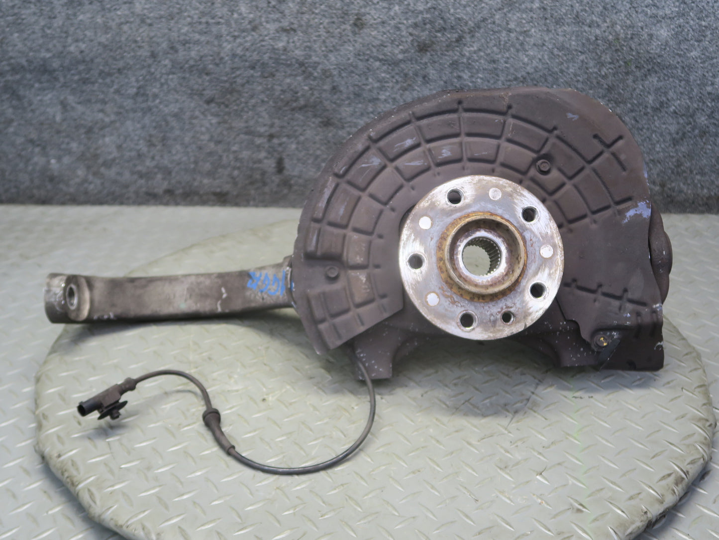 2014-2017 Maserati Ghibli M157 AWD Front Left Spindle Knuckle Wheel Hub Bearing