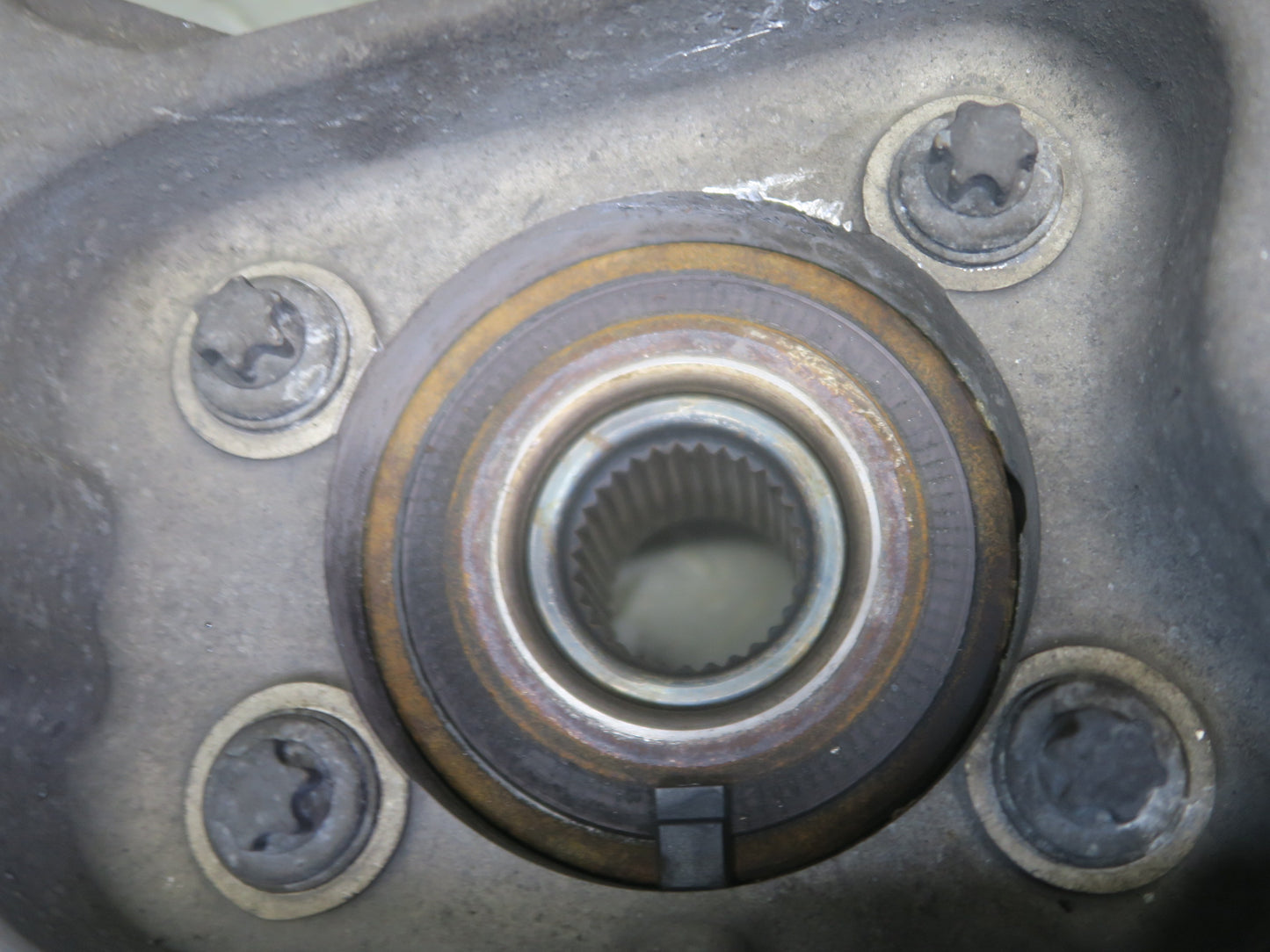 2014-2017 Maserati Ghibli M157 AWD Front Left Spindle Knuckle Wheel Hub Bearing