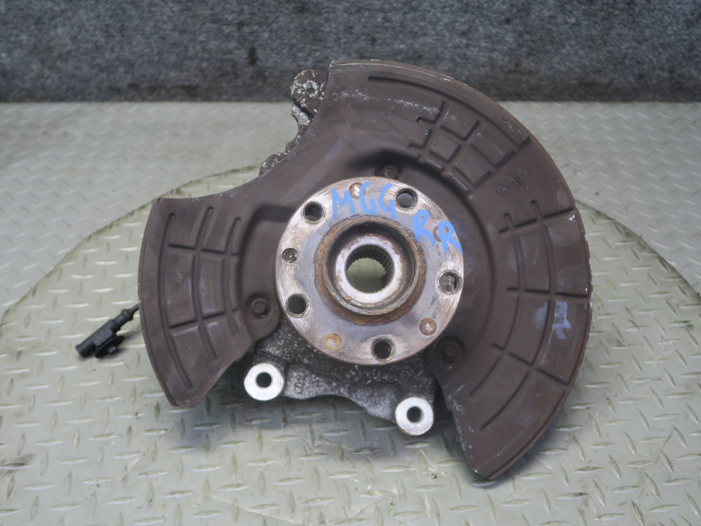 2014-2017 Maserati Ghibli M157 AWD Rear Right Spindle Knuckle Wheel Hub Bearing