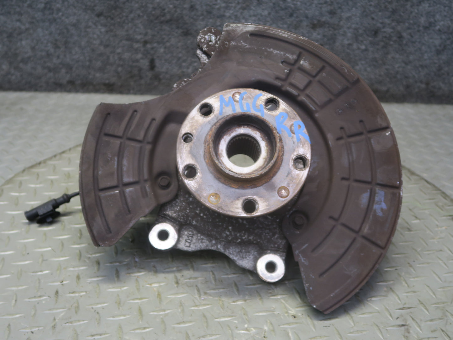 2014-2017 Maserati Ghibli M157 AWD Rear Right Spindle Knuckle Wheel Hub Bearing
