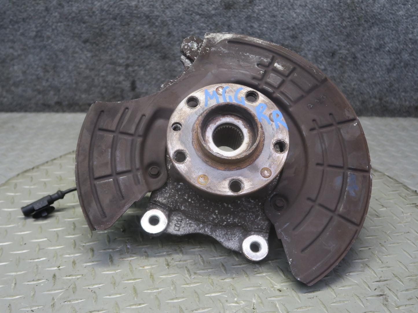 2014-2017 Maserati Ghibli M157 AWD Rear Right Spindle Knuckle Wheel Hub Bearing