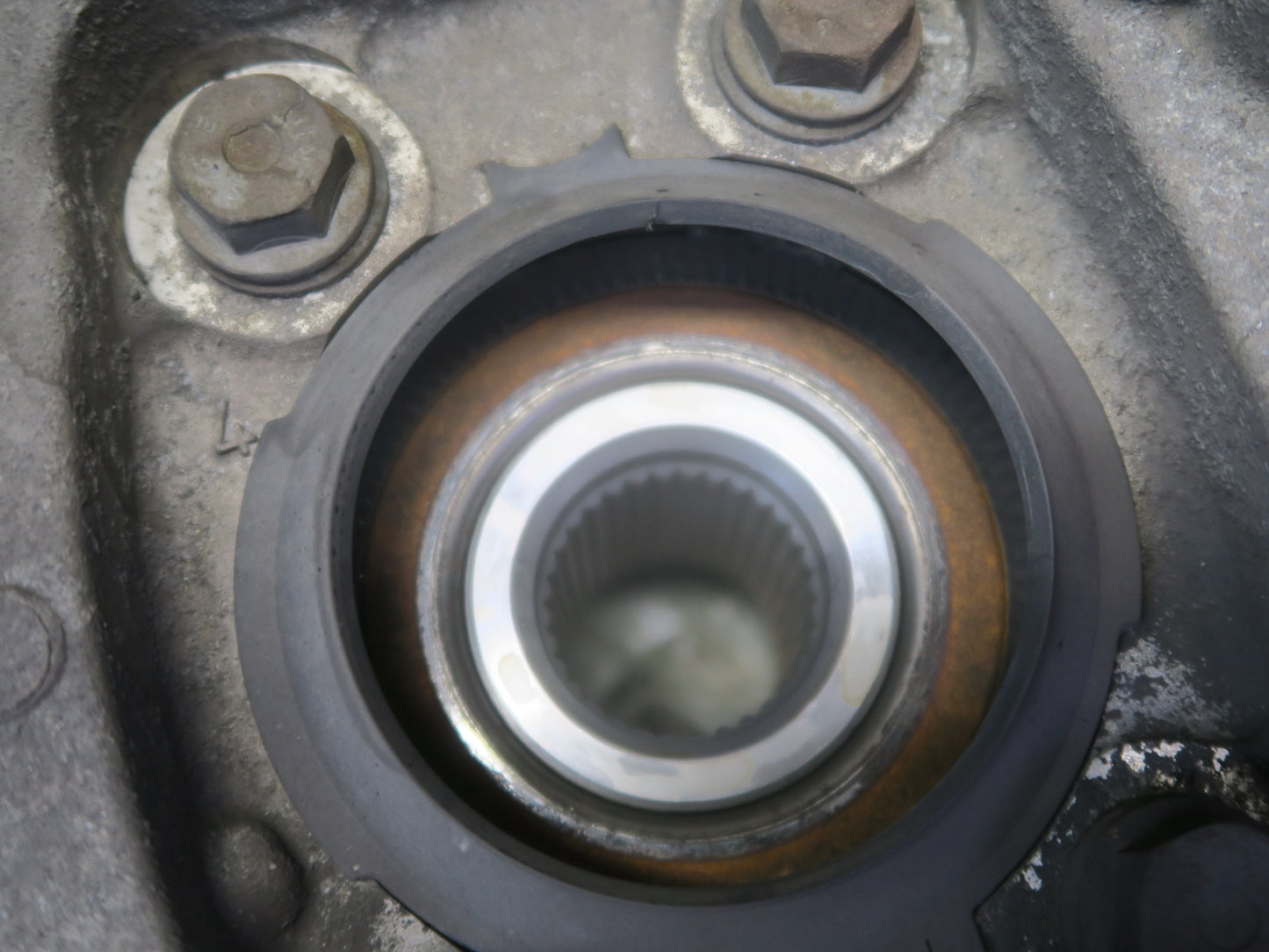 2014-2017 Maserati Ghibli M157 AWD Rear Right Spindle Knuckle Wheel Hub Bearing