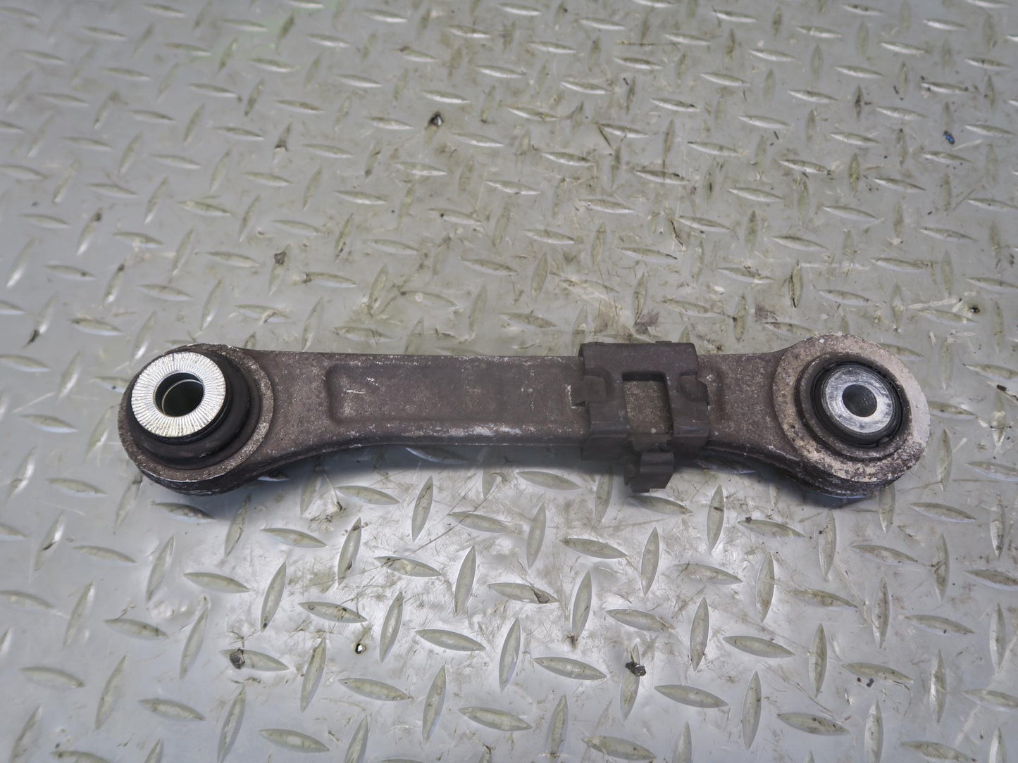 2014-2017 Maserati Ghibli M157 Rear Left Suspension Control Arm Set of 5