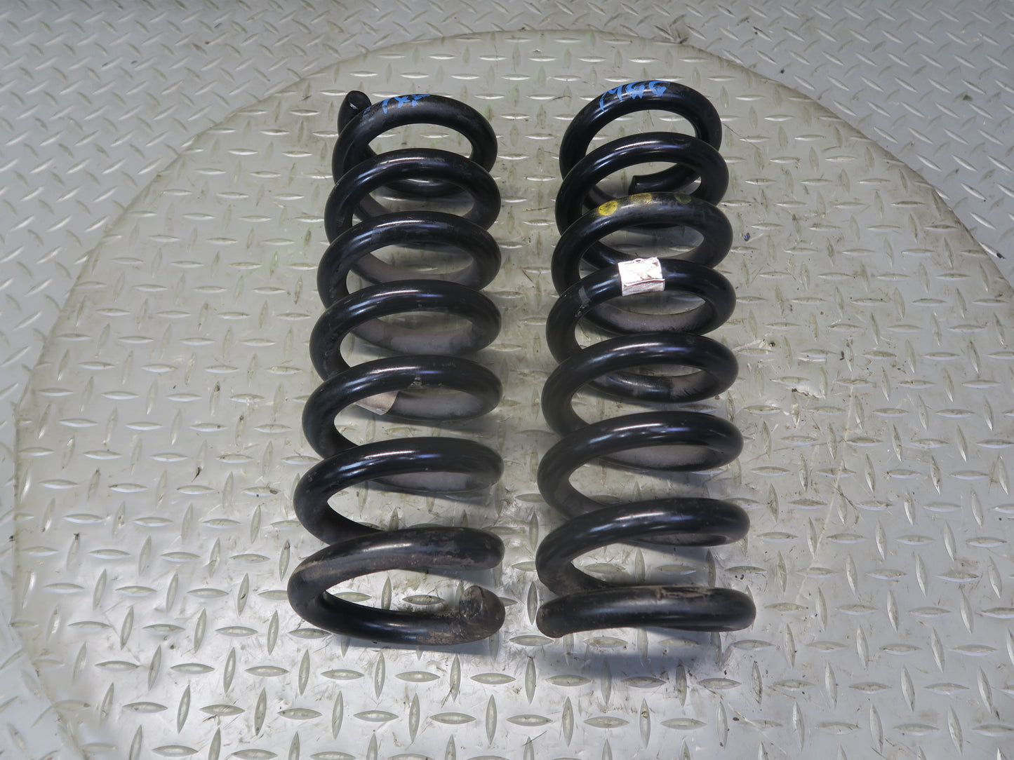 2014-2017 Maserati Ghibli M157 AWD Rear Left & Right Coil Spring Set of 2