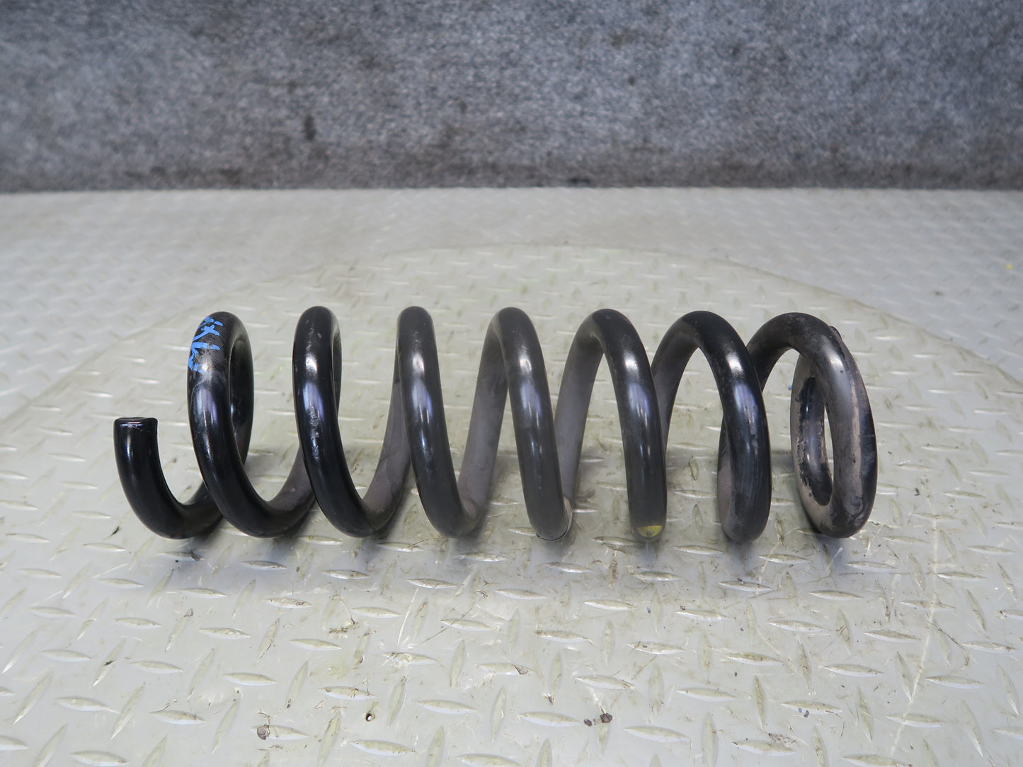 2014-2017 Maserati Ghibli M157 AWD Rear Left & Right Coil Spring Set of 2