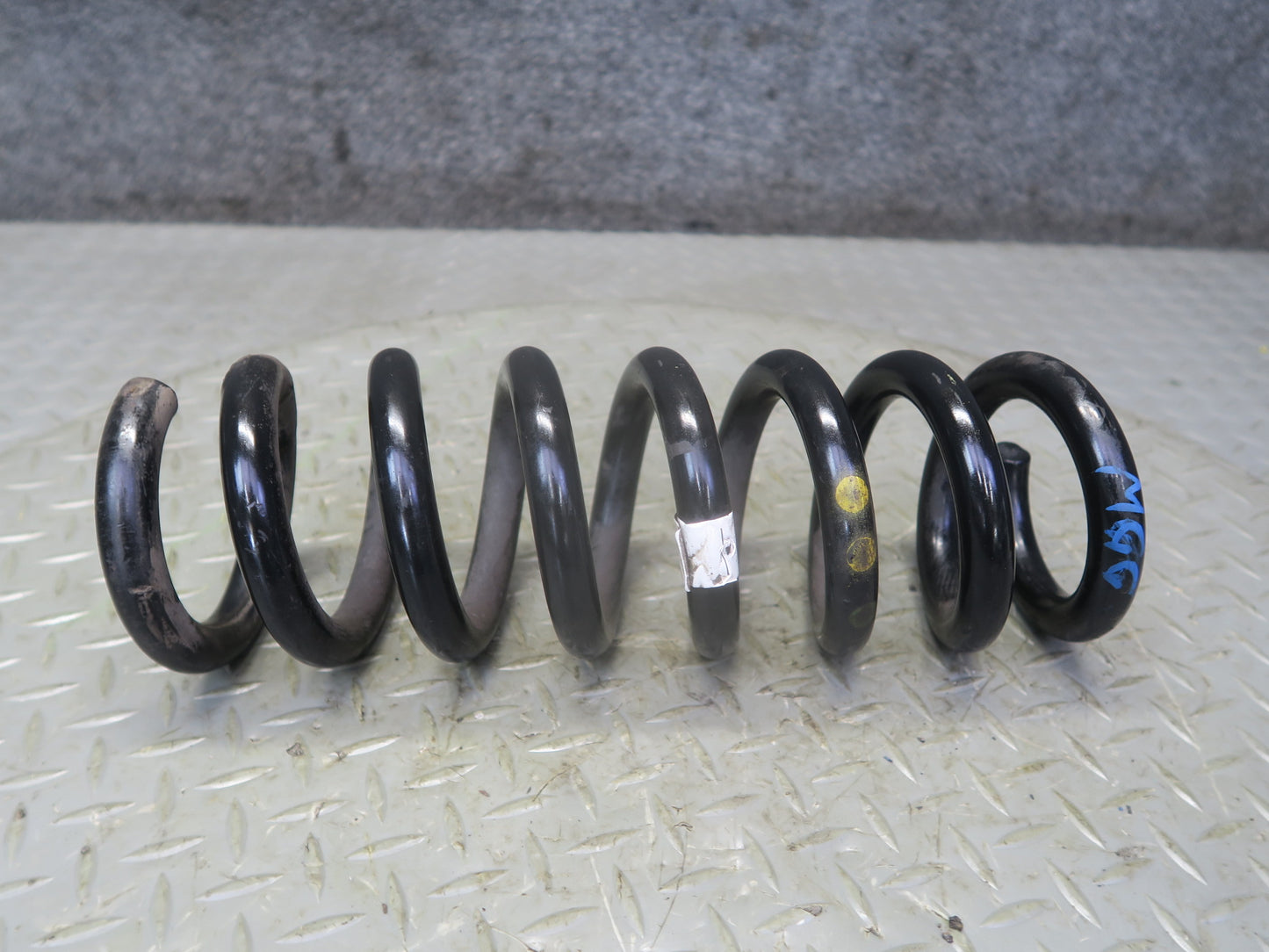 2014-2017 Maserati Ghibli M157 AWD Rear Left & Right Coil Spring Set of 2